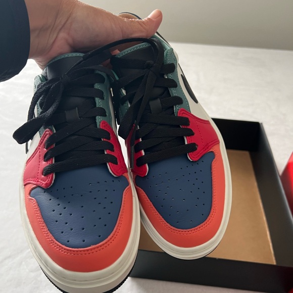 Jordan 1 platforms - Picture 4 of 9